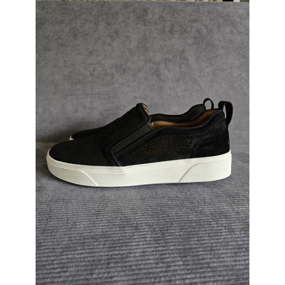 Vionic Kimmie Perf Slip-On Sneaker Black Suede Women's Size 7.5 - Picture 3 of 8